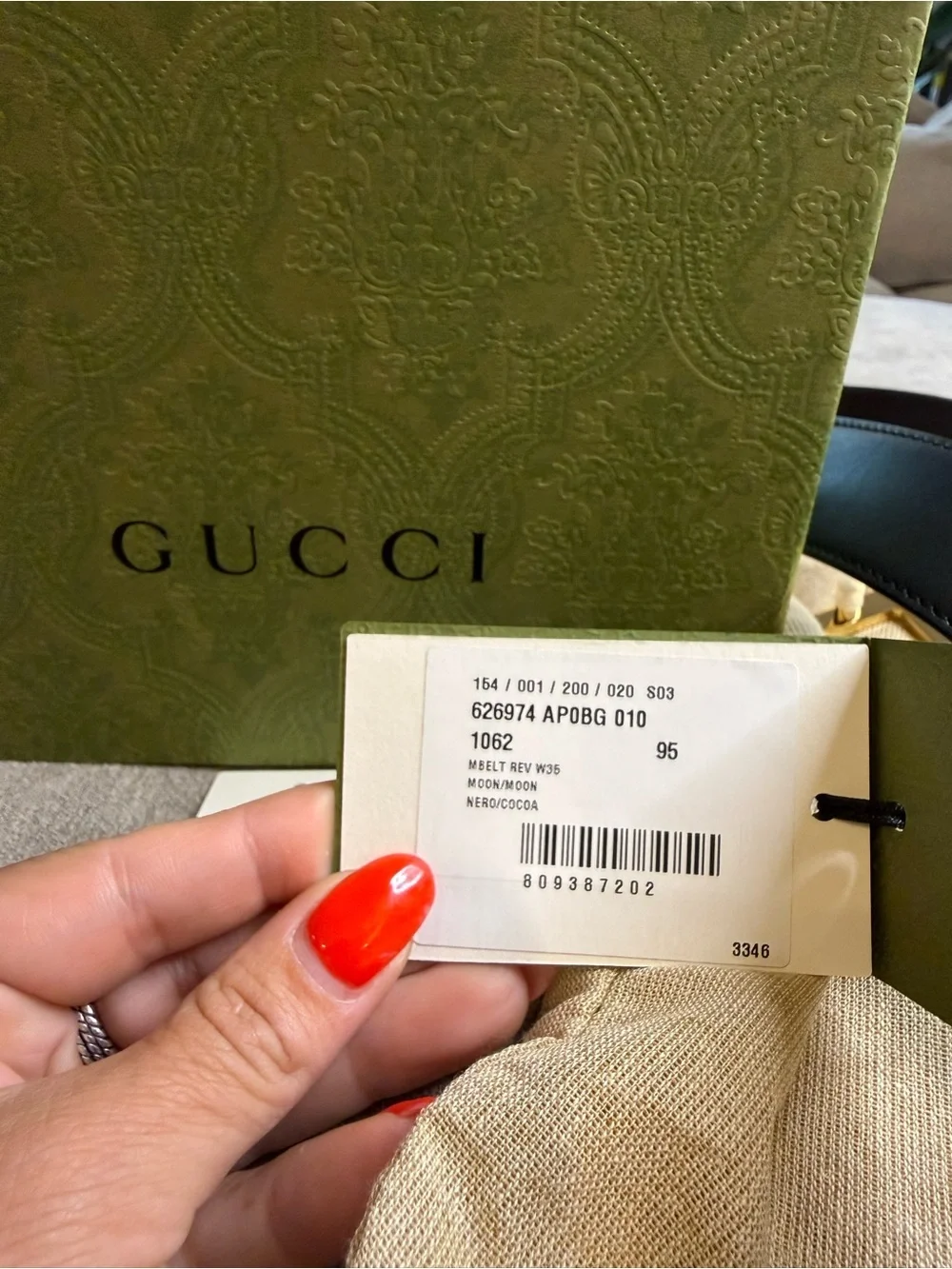 NWT Reversible Gucci Men's Black and Brown Leather Belt with Gold G Buckle